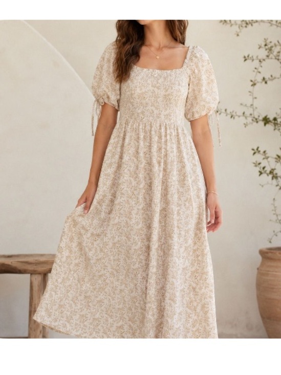 Tullabee Dresses & Skirts - Tullabee Floral Puff Sleeve Smocked Midi Dress